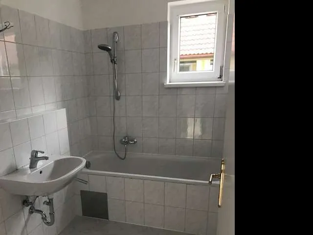 3-ZIMMER 1. OBERGESCHOSS-WOHNUNG - Ansicht 3