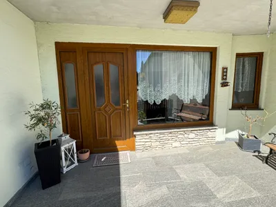 8-Zimmer-Haus kaufen in Neunkirchen – 226 m², € 325.000 – Bild 2 von 18