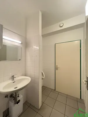 6-Zimmer-Gewerbeimmobilie mieten in Wien – 256 m², € 1.664 – Bild 24 von 27