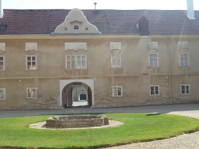 4-Zimmer-Wohnung mieten in Bruck an der Leitha – 180 m², € 1.487 – Bild 12 von 15