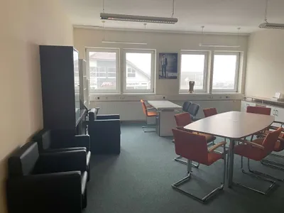 1-Zimmer-Gewerbeimmobilie mieten in Waidhofen an der Thaya – 200 m², € 8 – Bild 3 von 21