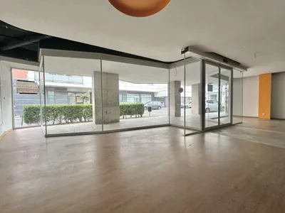 3-Zimmer-Gewerbeimmobilie mieten in Bruck an der Leitha – 330 m², € 1.500 – Bild 1 von 3