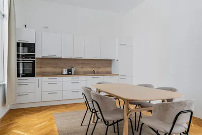 4-Zimmer-Wohnung mieten in Wien – 146 m², € 4.095 – Bild 8 von 30