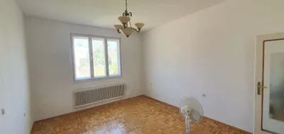 4-Zimmer-Wohnung mieten in Hollabrunn – 120 m², € 1.500 – Bild 3 von 9