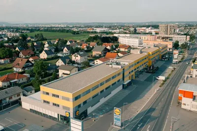 Gewerbeimmobilie mieten in Graz-Umgebung – 306 m², € 14