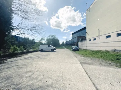 25-Zimmer-Immobilie mieten in Neunkirchen – 1 172 m², € 5.274 – Bild 7 von 13