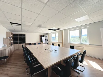 25-Zimmer-Immobilie mieten in Neunkirchen – 1 172 m², € 5.274 – Bild 8 von 13