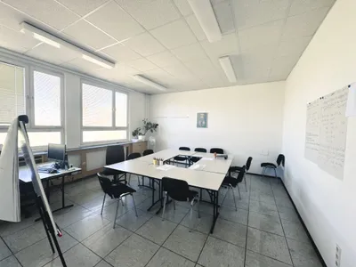 25-Zimmer-Immobilie mieten in Neunkirchen – 1 172 m², € 5.274 – Bild 11 von 13