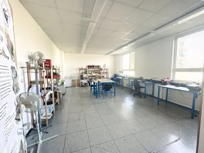 25-Zimmer-Immobilie mieten in Neunkirchen – 1 172 m², € 5.274 – Bild 9 von 13