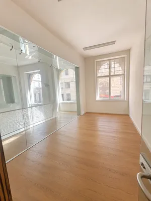 2-Zimmer-Gewerbeimmobilie mieten in Wien – 20 m², € 990 – Bild 2 von 6