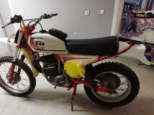 KTM 250 und SWM 125 Six Days Enduro