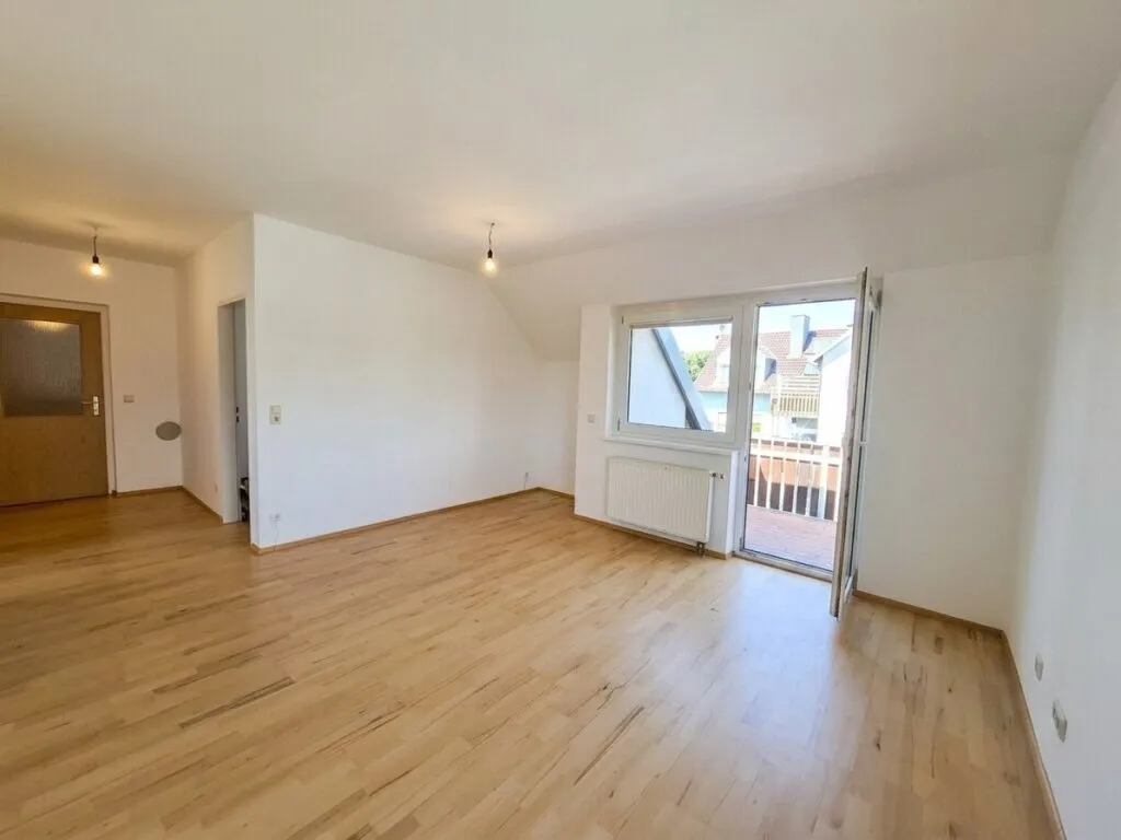 3 Zimmer Traumwohnung mit Balkon in Krummnussbaum - Ansicht 3