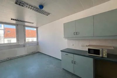 Gewerbeimmobilie mieten in Sankt Pölten – 600 m², € 6.000 – Bild 10 von 16