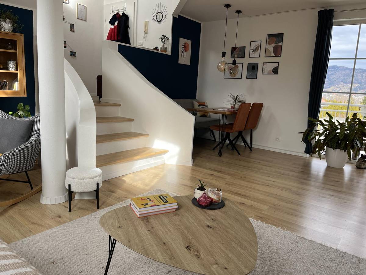 NEUER PREIS! - Lichtdurchflutete Maisonette in Toplage von Weiz - inkl. Balkon. Parkplatz & Garage - Ansicht 2