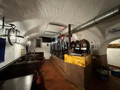 2-Zimmer-Gewerbeimmobilie kaufen in Innsbruck-Land – 135 m², € 190.000 – Bild 3 von 6