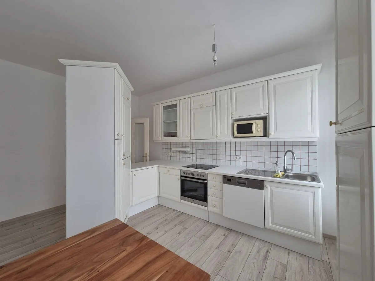 3 Zimmer Wohnung teilmöbliert - Widok 2