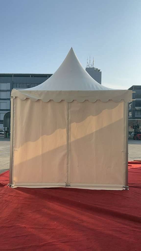 tent for trailer Tan/Brown Trim