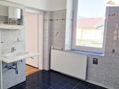 3-Zimmer-Wohnung mieten in Neunkirchen – 82,65 m², € 580 – Bild 8 von 9