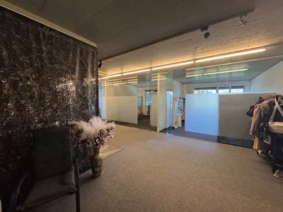 Gewerbeimmobilie mieten in Wien – 244 m², € 15 – Bild 2 von 18