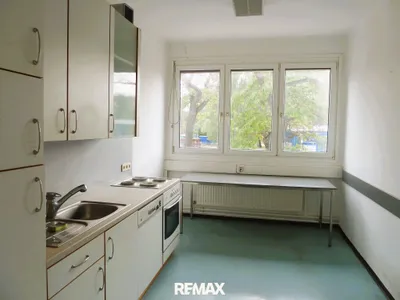 10-Zimmer-Gewerbeimmobilie mieten in Korneuburg – 653 m², € 2.500 – Bild 4 von 27