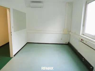 10-Zimmer-Gewerbeimmobilie mieten in Korneuburg – 653 m², € 2.500 – Bild 11 von 27