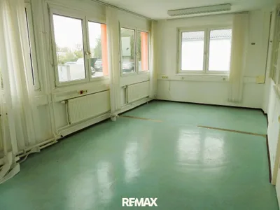 10-Zimmer-Gewerbeimmobilie mieten in Korneuburg – 653 m², € 2.500 – Bild 8 von 27