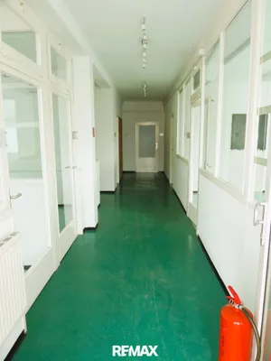 10-Zimmer-Gewerbeimmobilie mieten in Korneuburg – 653 m², € 2.500 – Bild 10 von 27