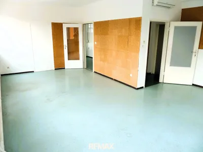 10-Zimmer-Gewerbeimmobilie mieten in Korneuburg – 653 m², € 2.500 – Bild 3 von 27
