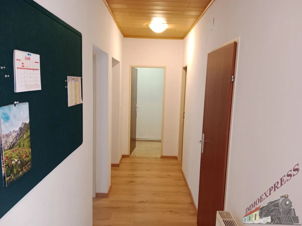 2542 Leobersdorf, unbefristete 80m², +Terrasse +kleiner Garten , 3 zentrale Zimmer , entspannte Atmospähre in Grünruhelage - Ansicht 2