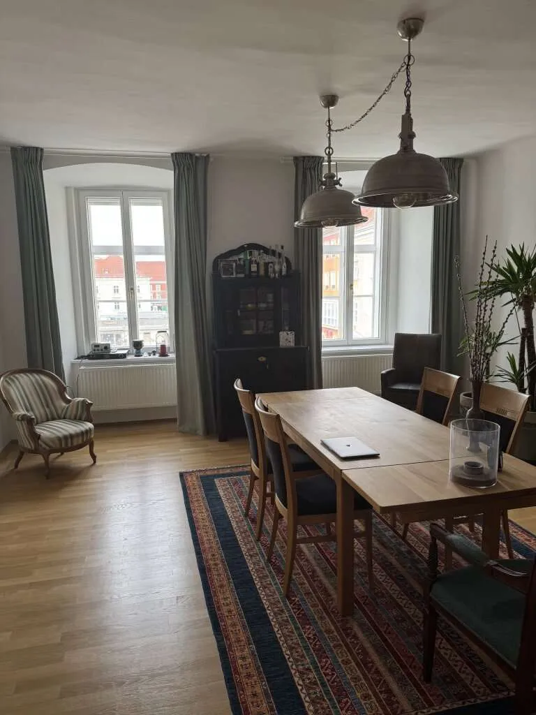Stilvolles Wohnen in zentraler Lage - Altbau - Ansicht 3