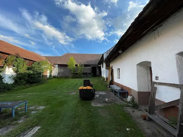 Vierkanthof / Bauernhof Baujahr 1906 zu verkaufen - Ansicht 2