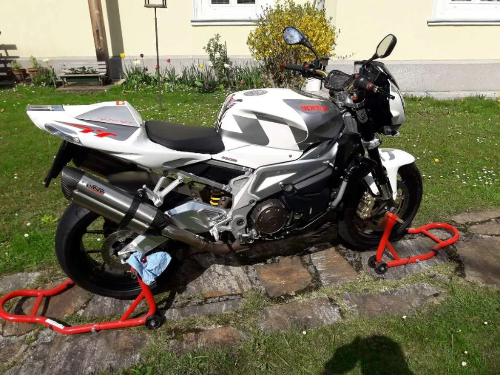 Aprilia Tuono