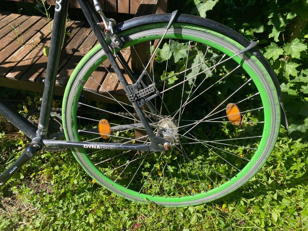 Felge 28" Zoll mit Hartgummi Reifen grn Hinterrad,  25,- (1130 Wien) -  willhaben