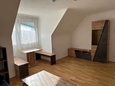 Zwei Zimmer Dachgeschoss Gemeindewohnung (Direktvergabe) – Bild 2