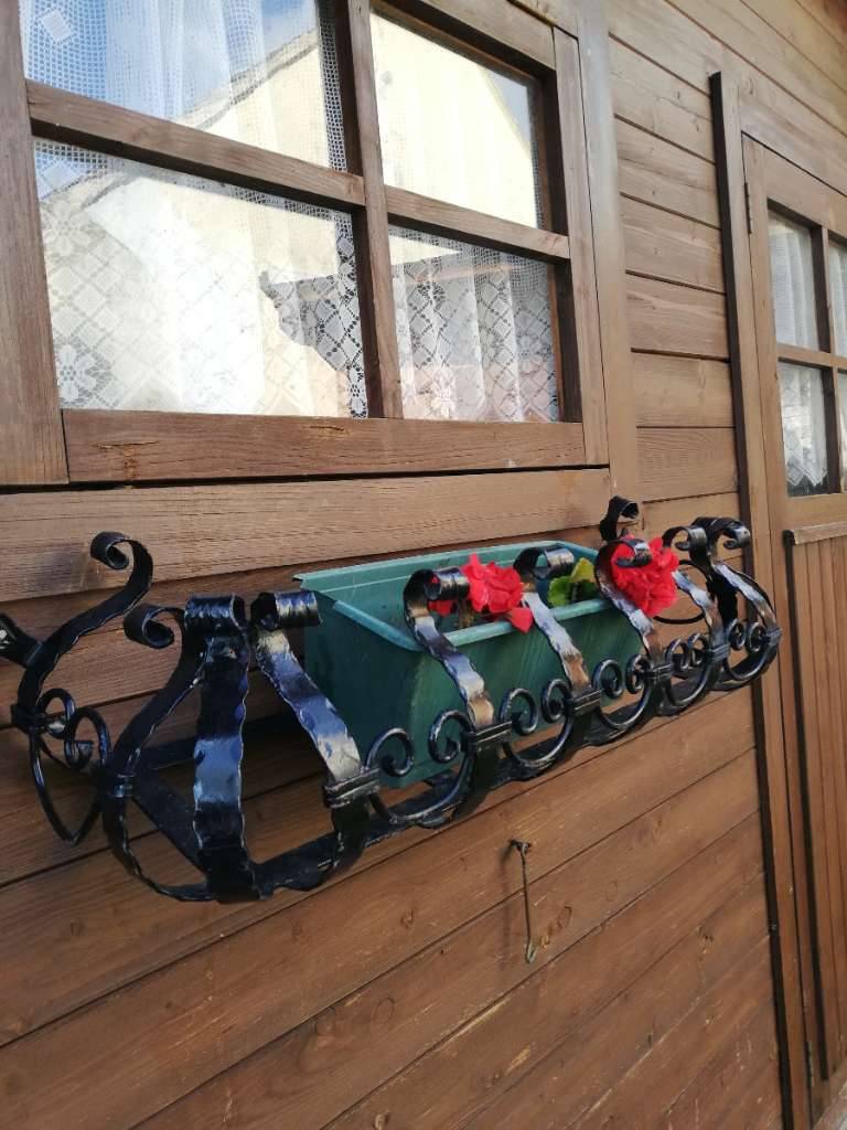 BLUMENKASTEN; GUSSEISEN; SCHMIEDEEISEN; KUNSTHANDWERK; RARITT; NACHLASS;  GARTEN; DEKO;,  80,- (3830 Waidhofen an der Thaya) - willhaben
