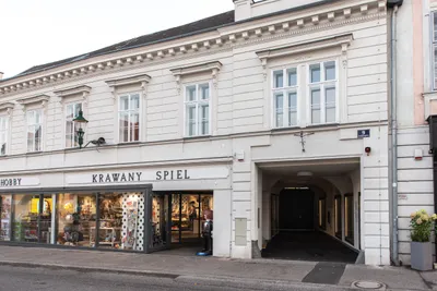 4-Zimmer-Gewerbeimmobilie mieten in Mödling – 99 m², € 1.965