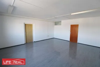 3-Zimmer-Gewerbeimmobilie mieten in Linz Land – 109 m², € 912 – Bild 5 von 8