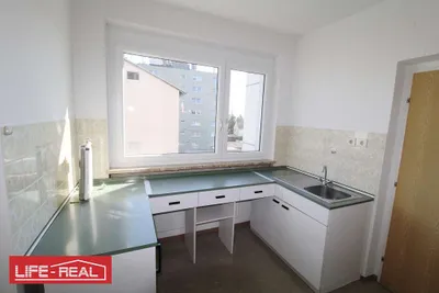 3-Zimmer-Gewerbeimmobilie mieten in Linz Land – 109 m², € 912 – Bild 7 von 8