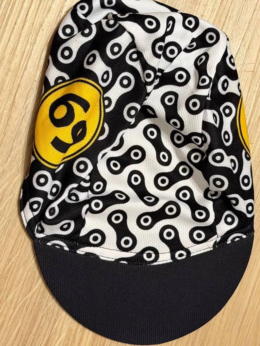 Rad Kappe / Radkappe 69 mit Fahrrad Ketten Glieder / Kappe / Cap / Rennradcappy / Rennradkappe / Schirmkappe, € 15,- (8700 Leoben)