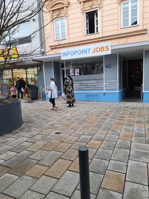 Gewerbeimmobilie mieten in Wels – 58 m², € 1.350 – Bild 14 von 19