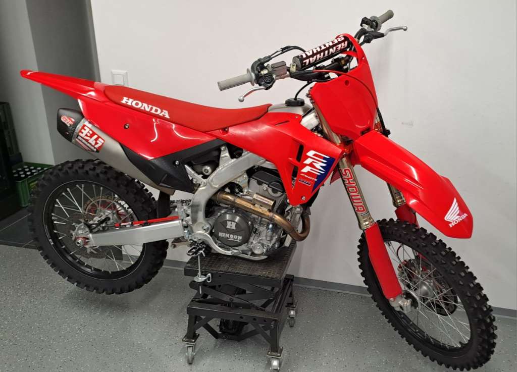 Honda CRF 250 2025 NEUWERTIG nur 28 Std Motocross