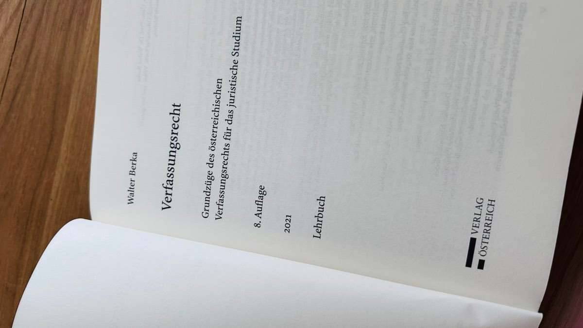 Verfassungsrecht kaufen - willhaben