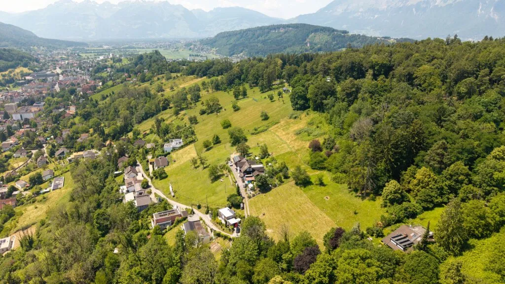 Attraktives Grundstück am Ardetzenberg - Natur trifft Wohnqualität - Ansicht 2