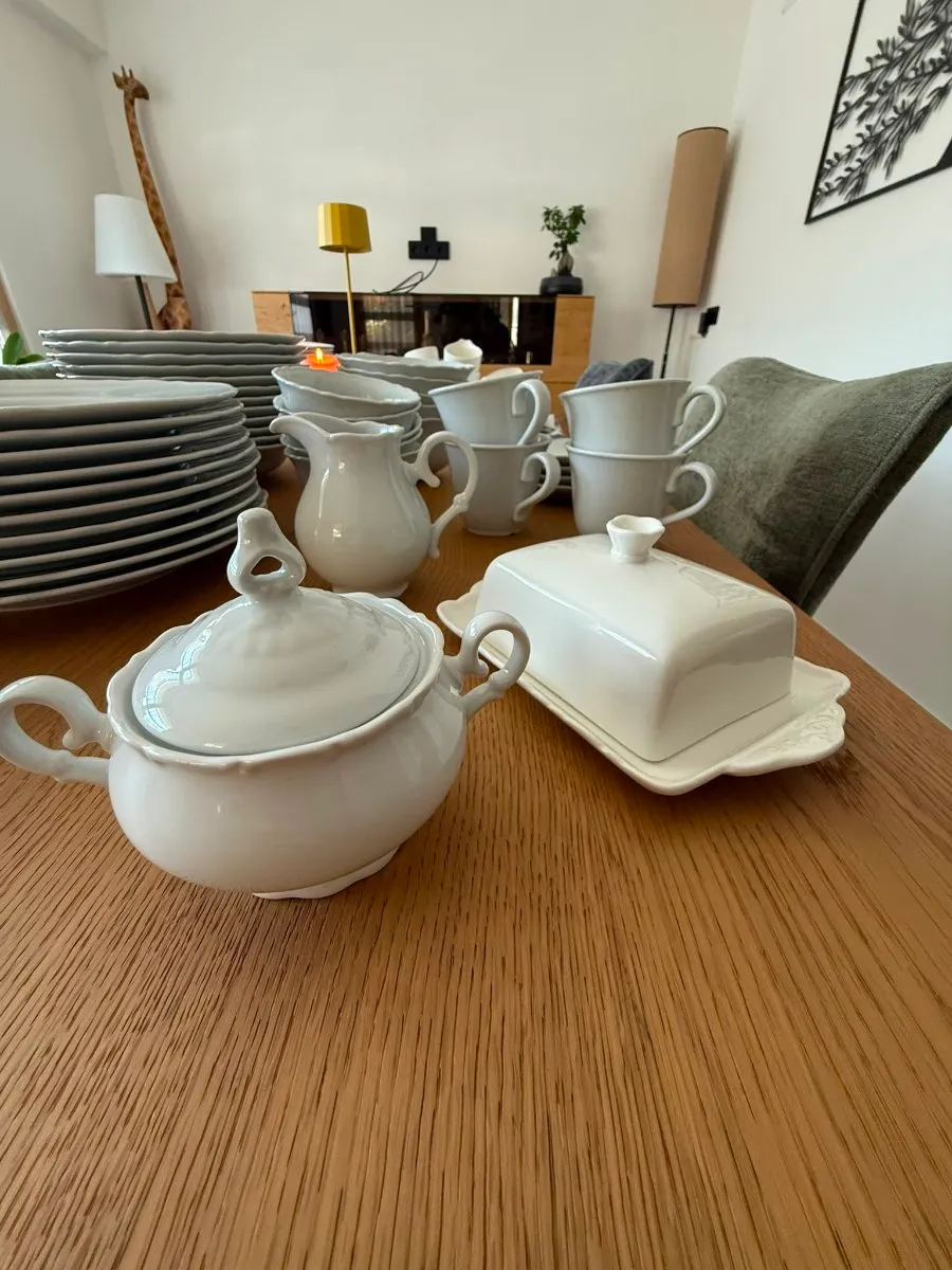 Geschirrset Ikea plus Leiner, € 120,- (8112 Gratwein)