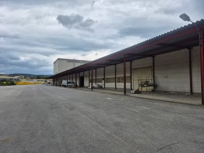 Gewerbeimmobilie mieten in Melk – 8 500 m², € 2