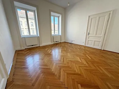 LAZARETTGASSE, AKH-Nähe, 76 m2 Altbau, 3 Zimmer, Küche, Wannenbad, Parketten, SAT/TV, 3. Liftstock