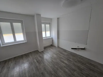 11-Zimmer-Gewerbeimmobilie mieten in Hartberg-Fürstenfeld – 158 m², € 12 – Bild 9 von 17