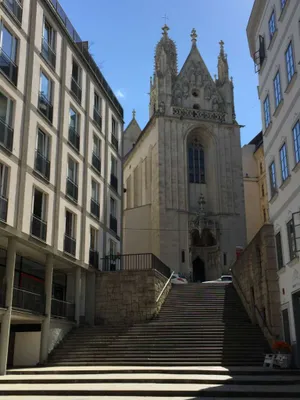 Geräumige Innenstadt-Wohnung in TOP-Lage !!!