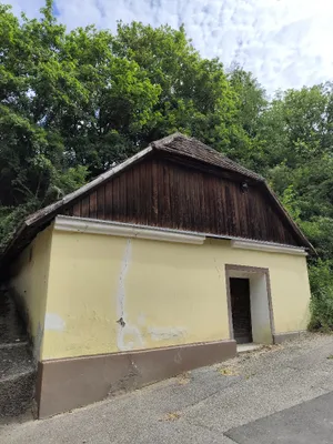 Immobilie kaufen in Hollabrunn – 42 m², € 14.000 – Bild 1 von 12