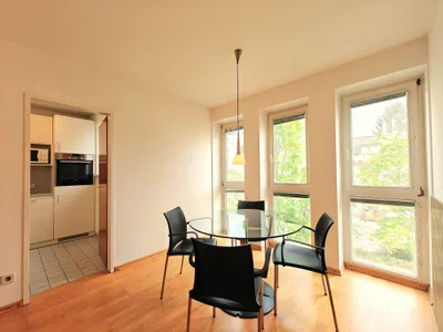 Gersthof: Sonnige Ostausrichtung + Ideale Wohnlage + Praktischer Grundriss + Nähe Fuchu-Park